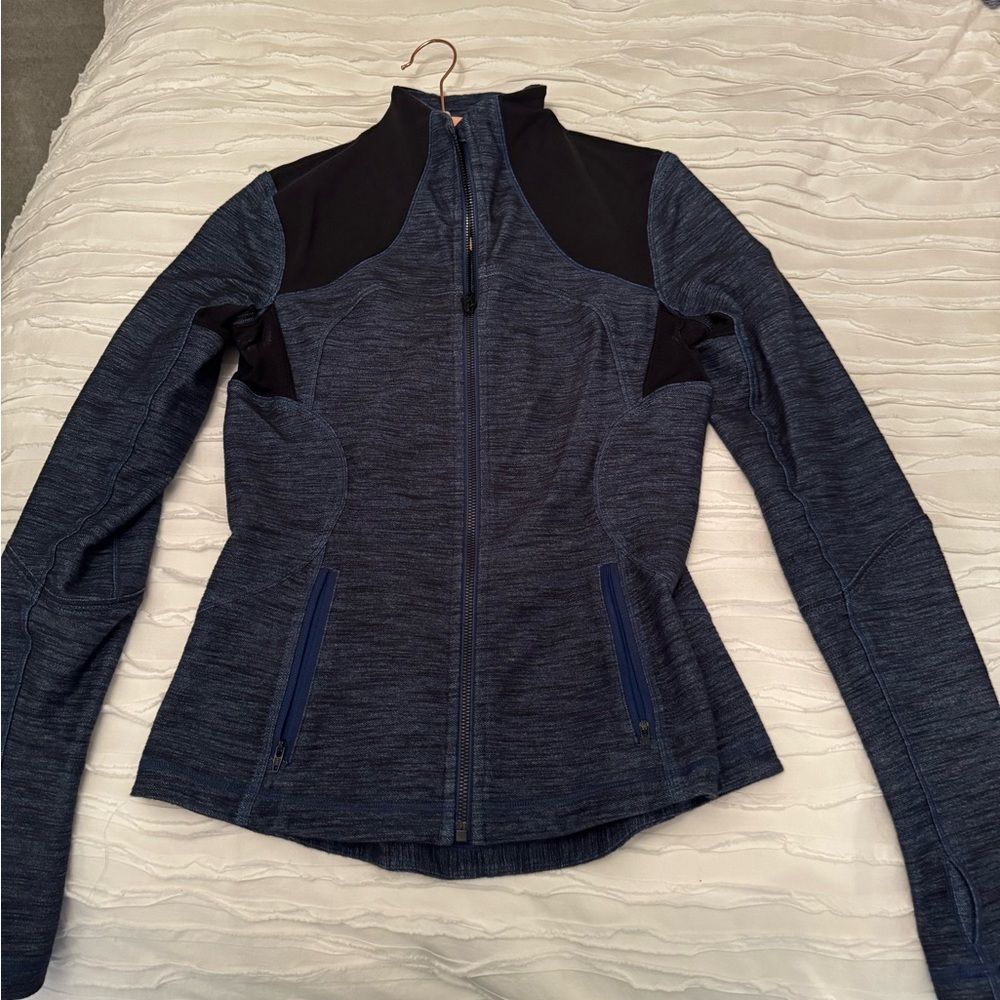 Lululemon Athletica Navy and Black zip up. Great for working out/running